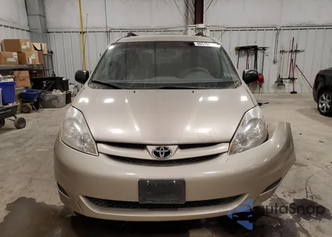 2007 Toyota Sienna Le z USA, uszkodzony, nr VIN 5TDZK23C57S005883